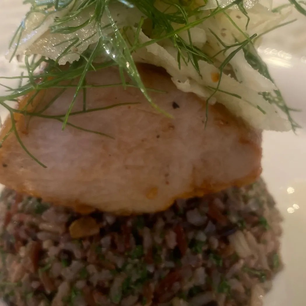 Image alt description