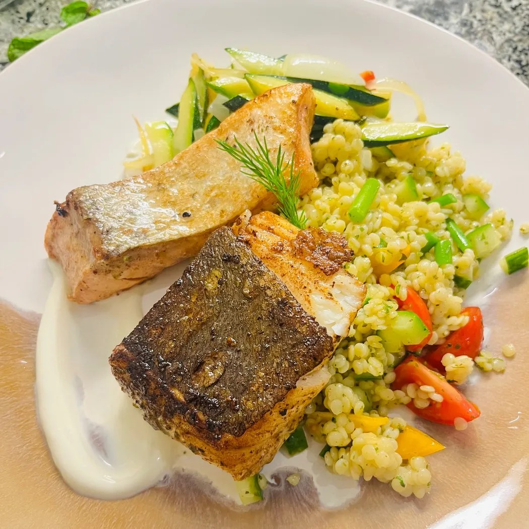 Image alt description