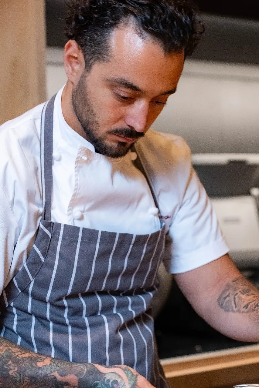 Image alt description