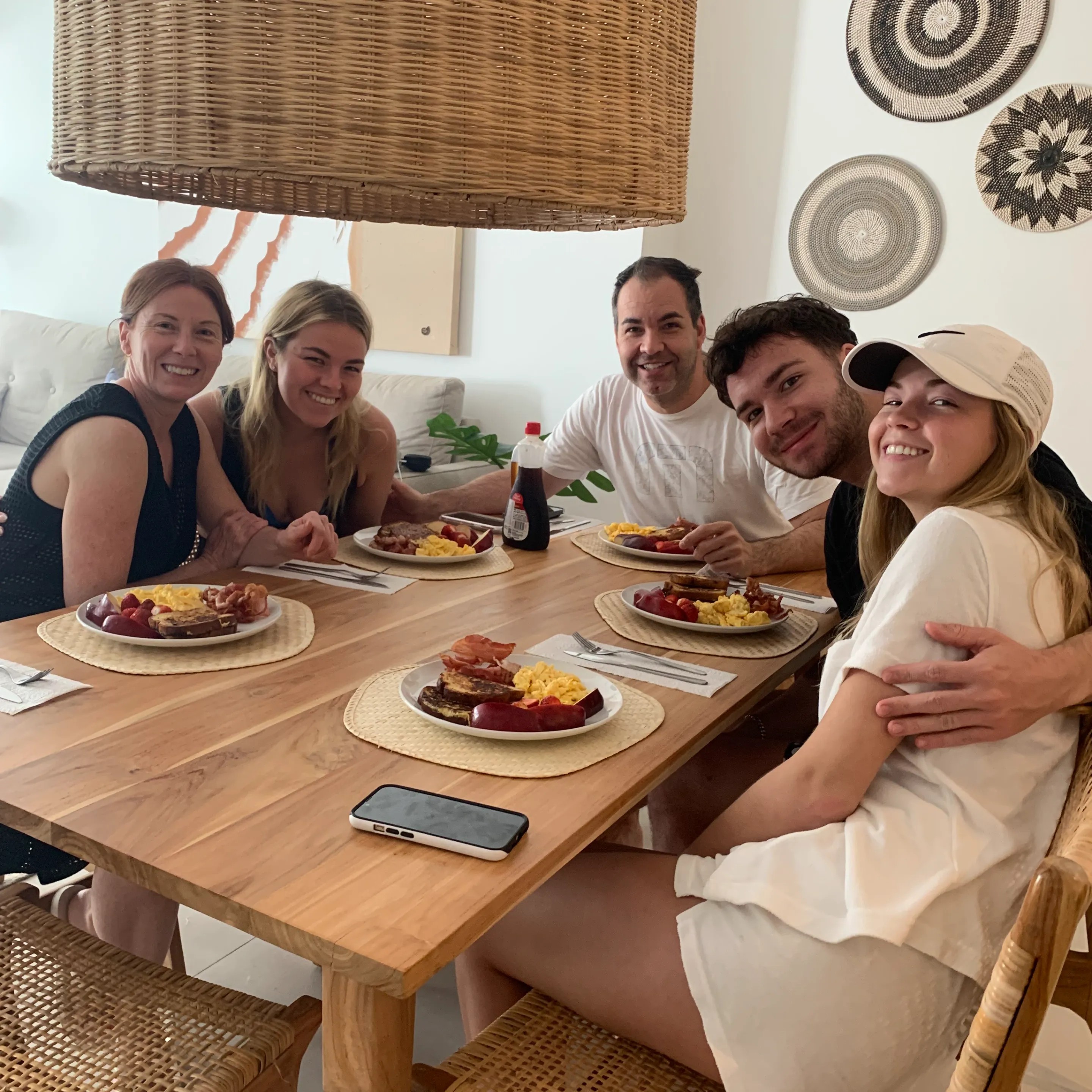 Image alt description