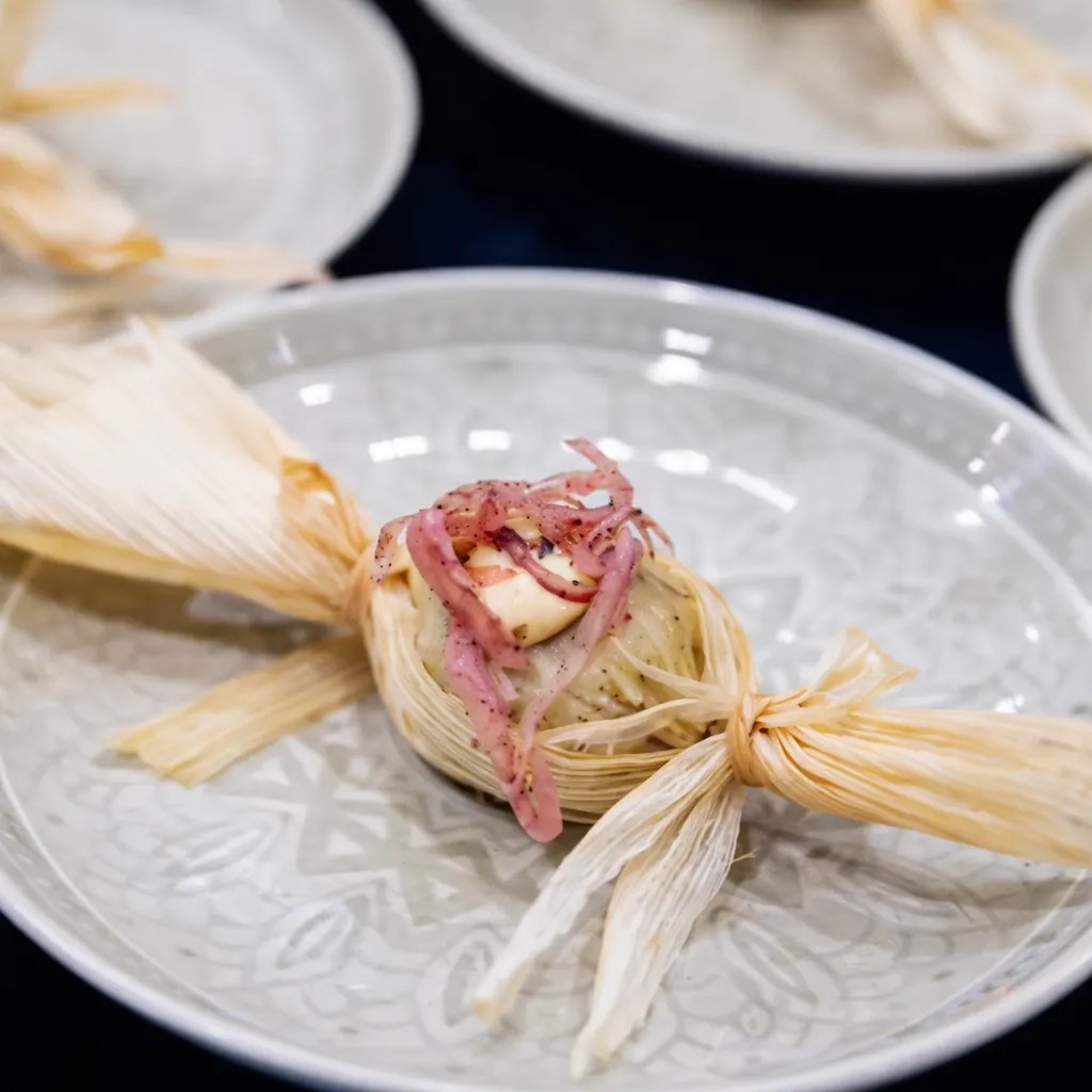 Image alt description