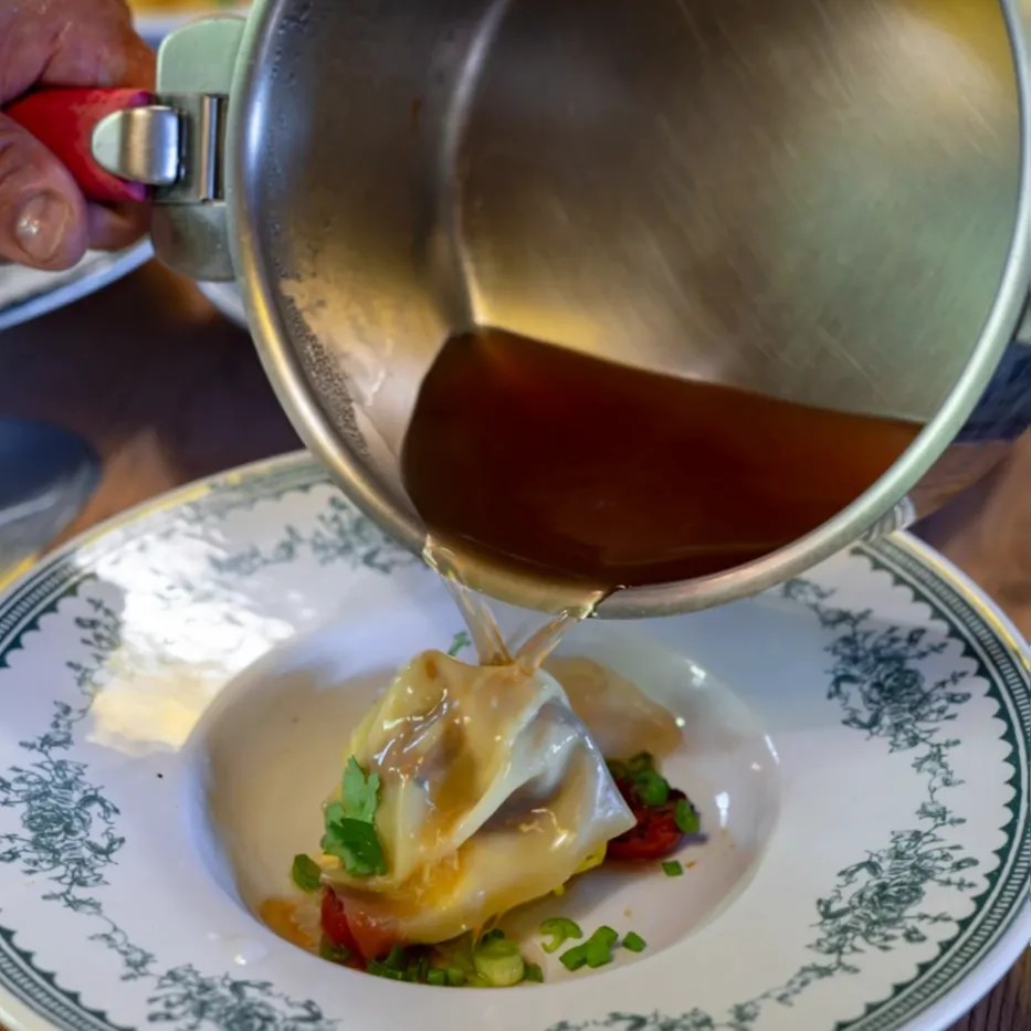 Image alt description