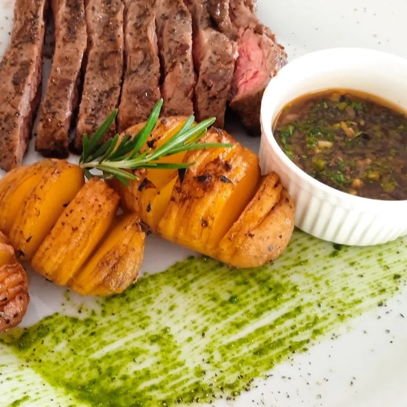 Image alt description