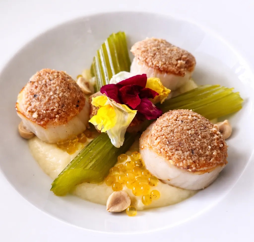 Image alt description