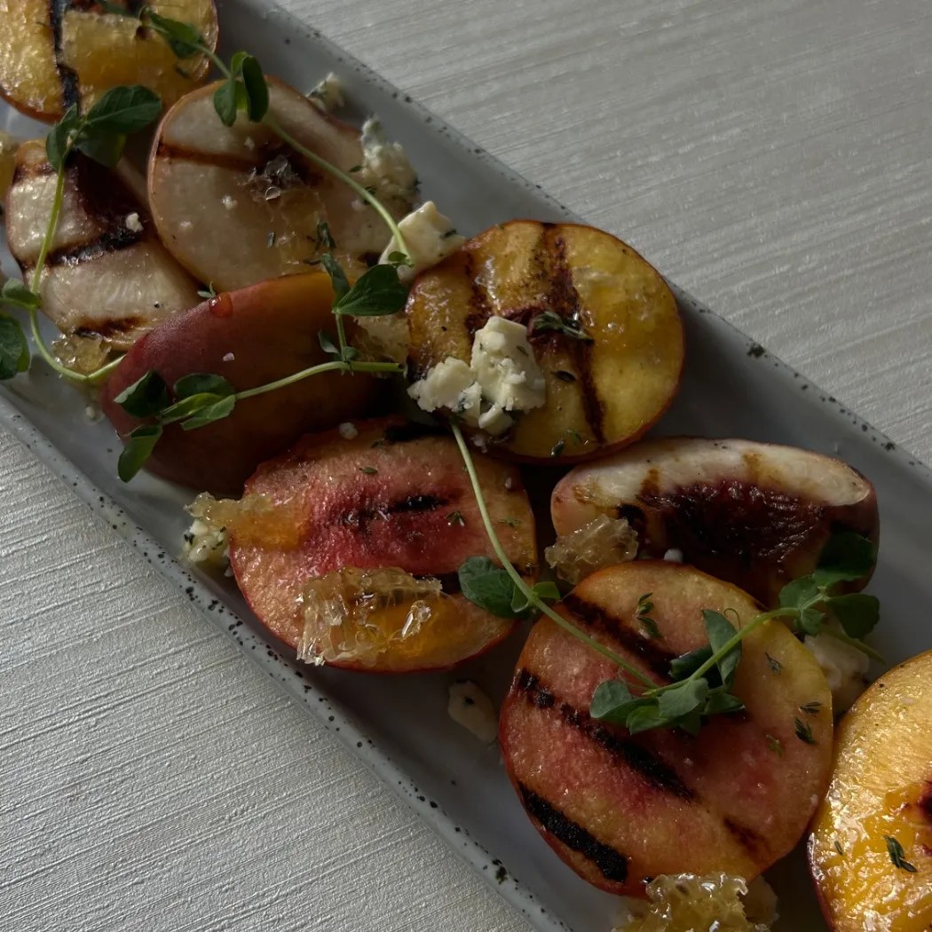 Image alt description