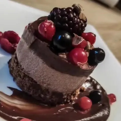 Image alt description