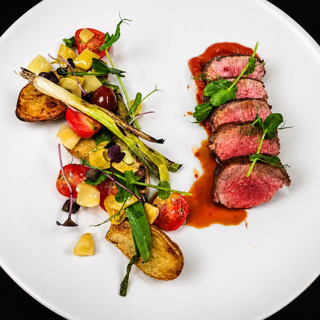 Image alt description