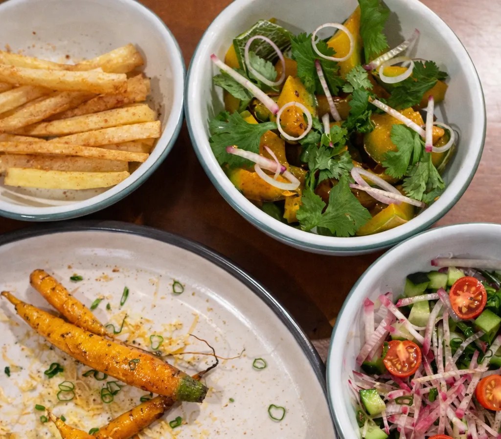 Image alt description