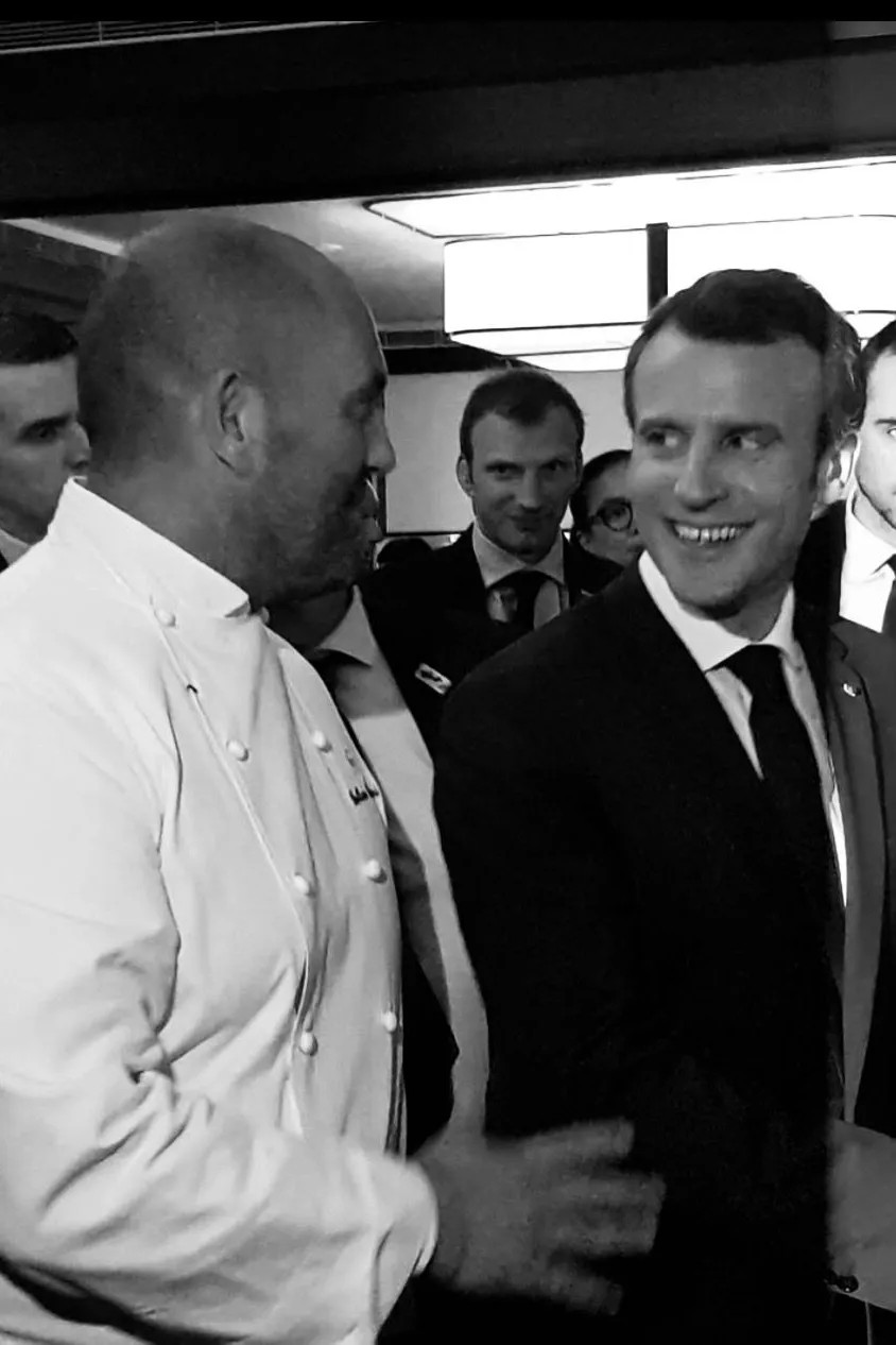 Image alt description