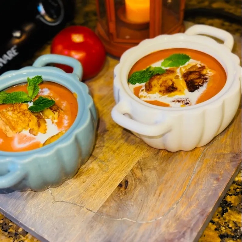 Image alt description