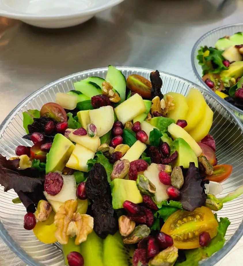 Image alt description