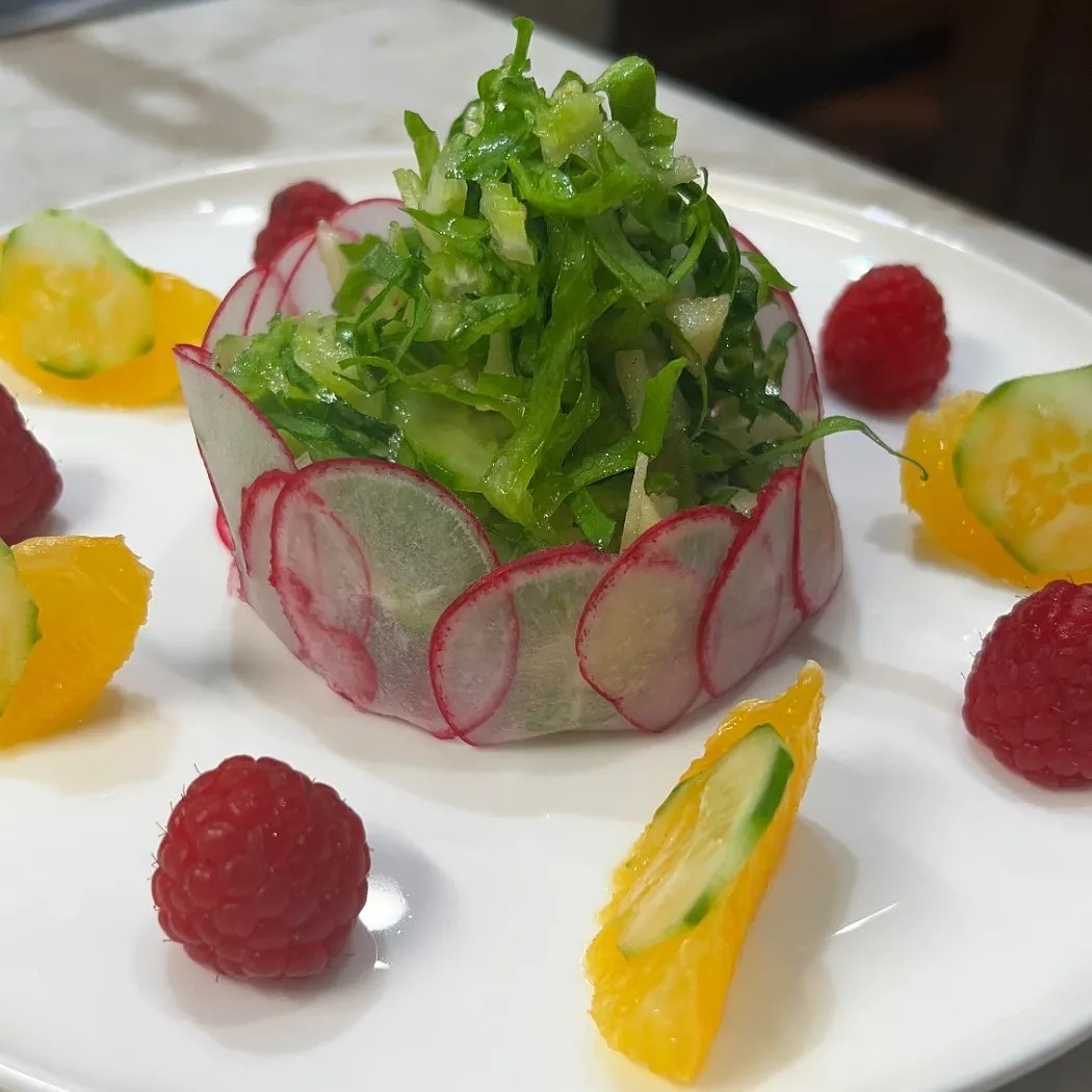 Image alt description