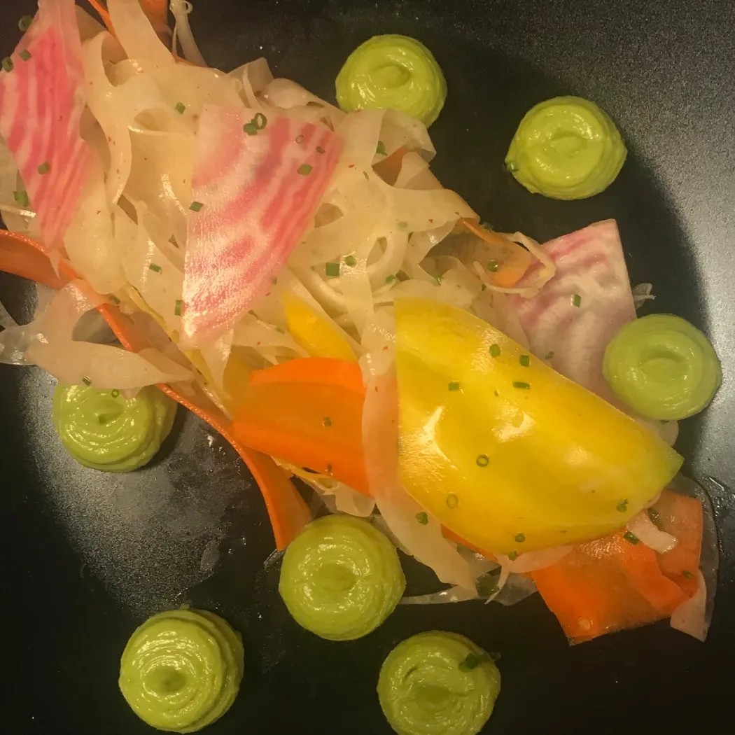 Image alt description