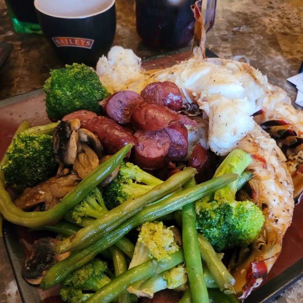 Image alt description