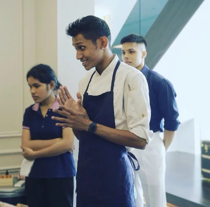 Image alt description