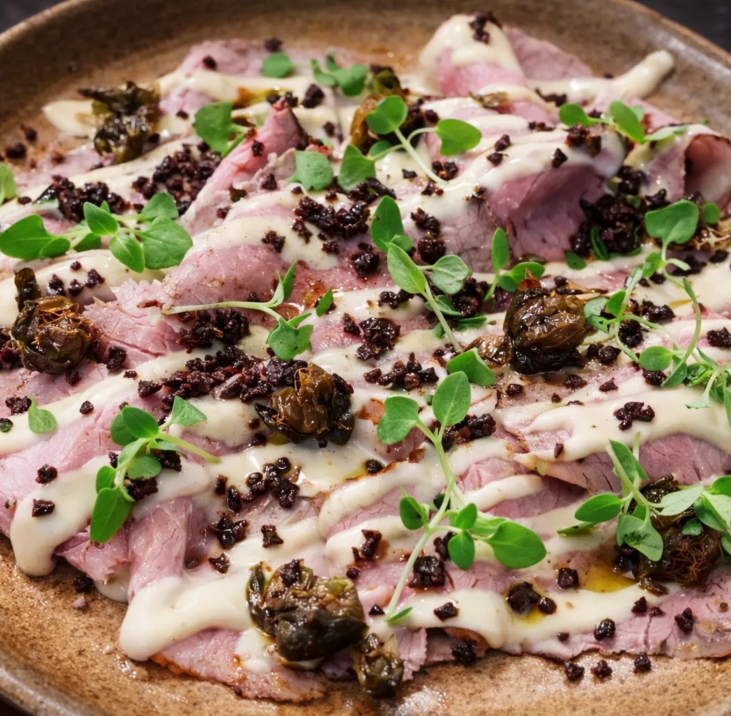 Image alt description