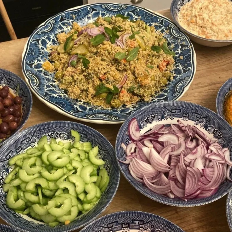 Image alt description