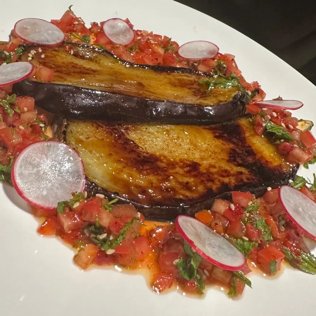 Image alt description