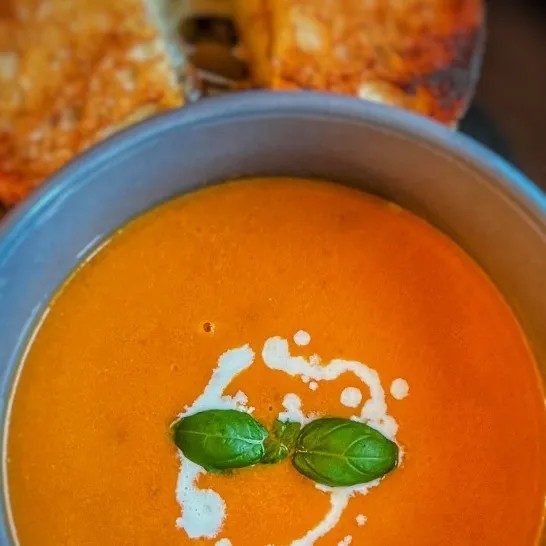 Image alt description