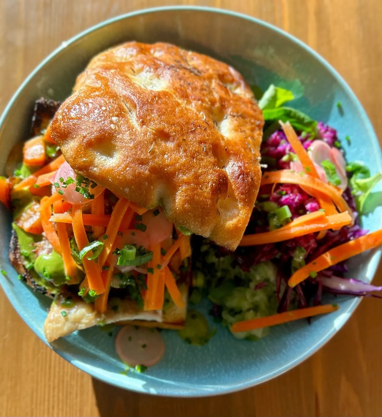 Image alt description