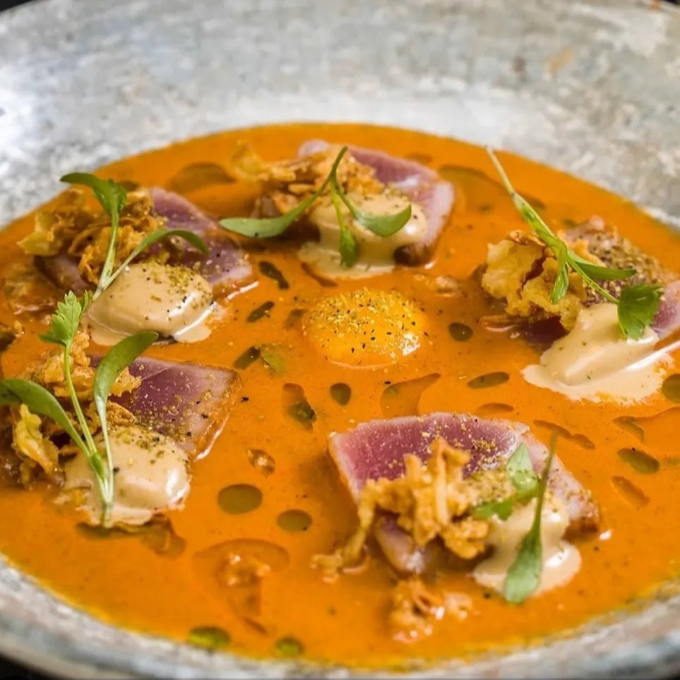 Image alt description