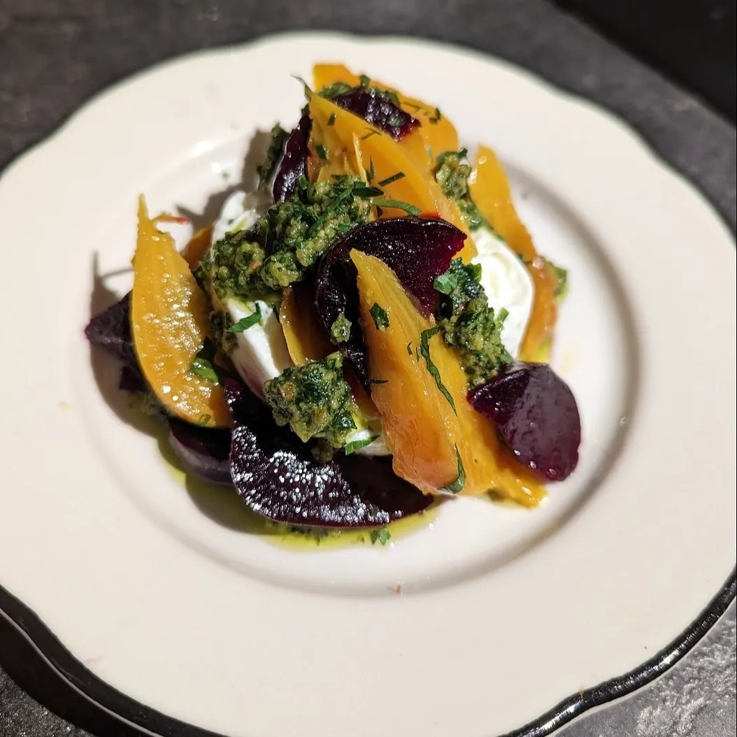 Image alt description