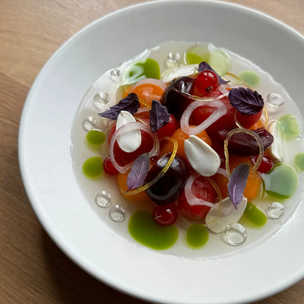 Image alt description