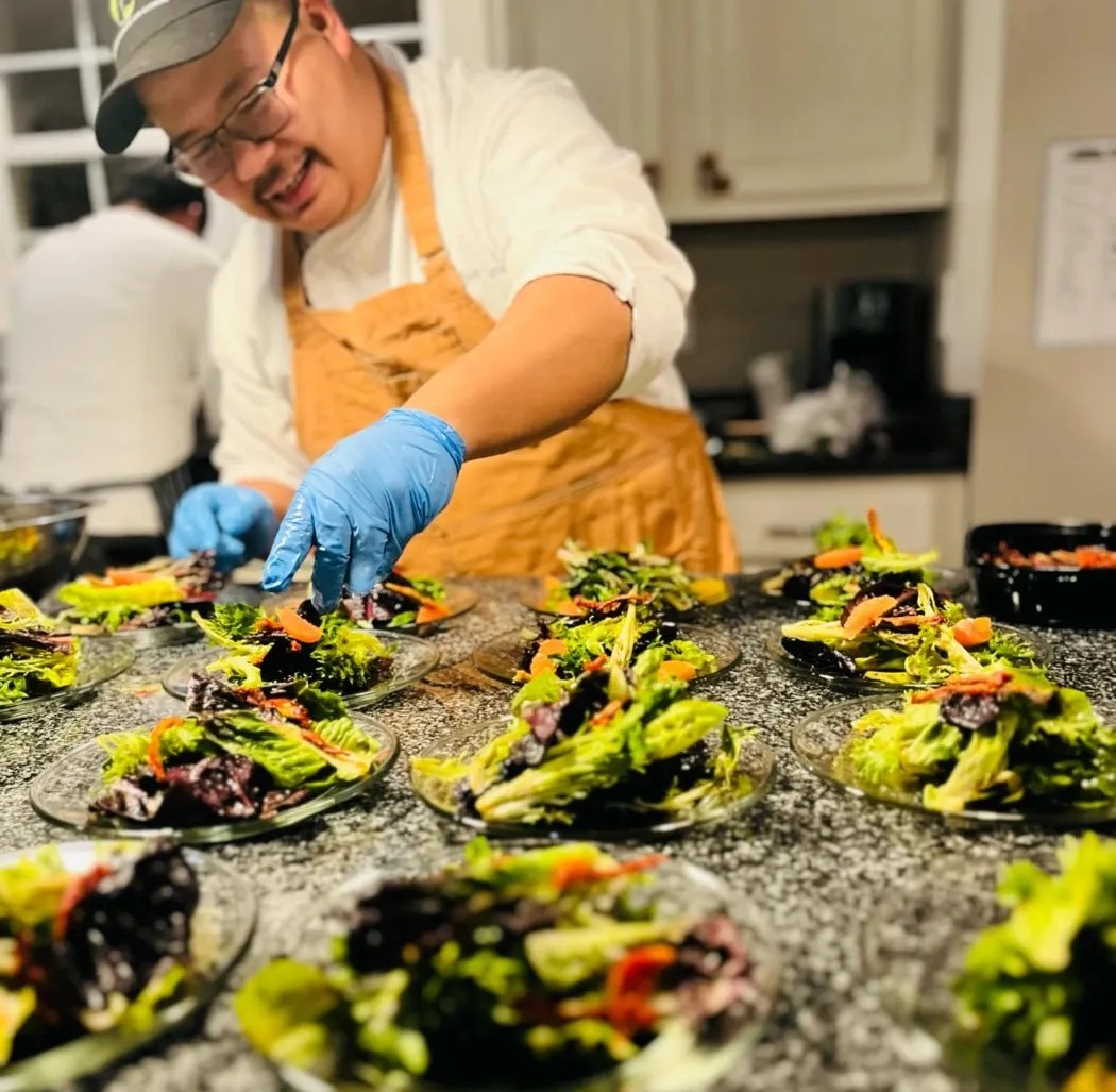 Image alt description