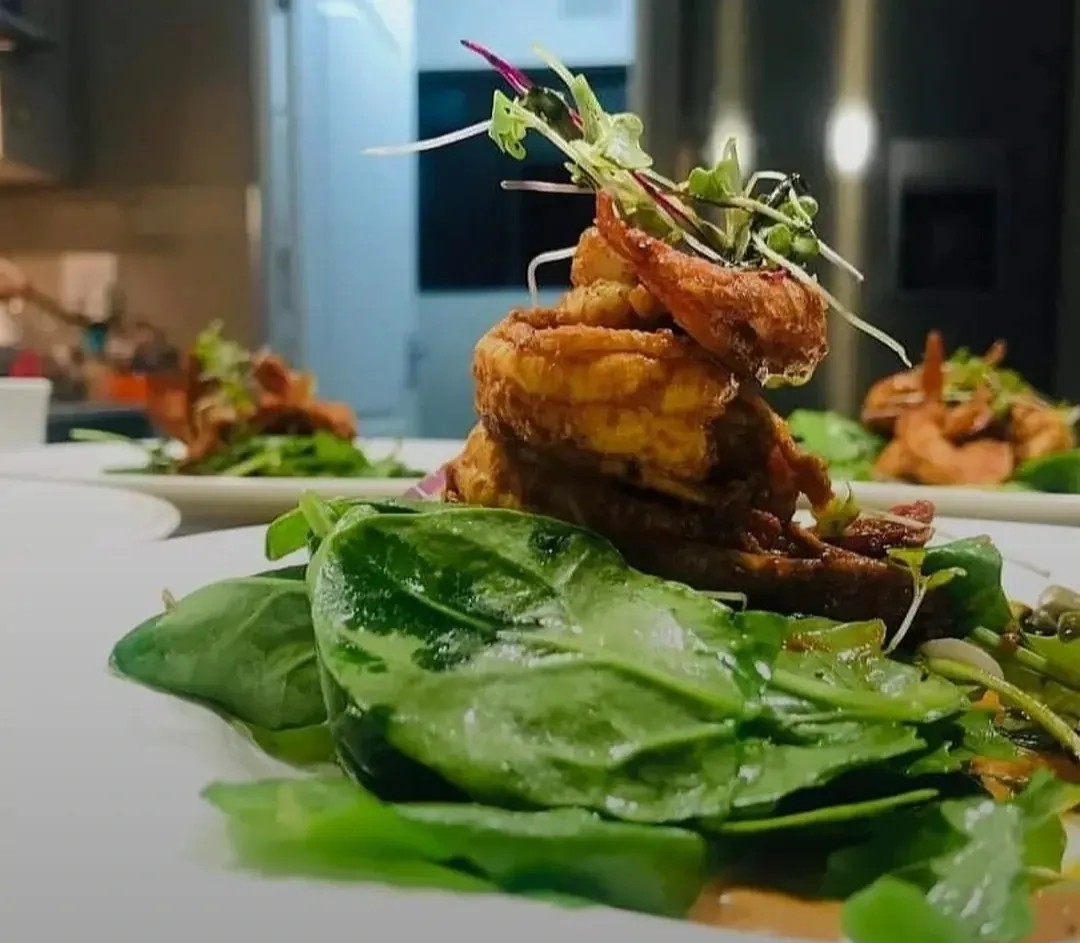 Image alt description