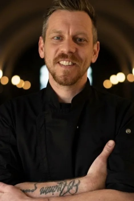 Image alt description