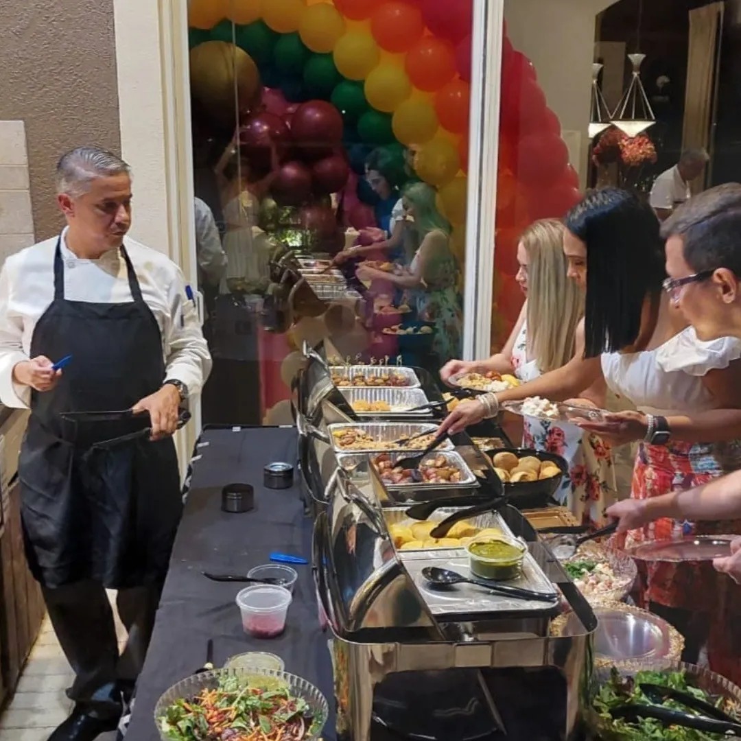 Image alt description