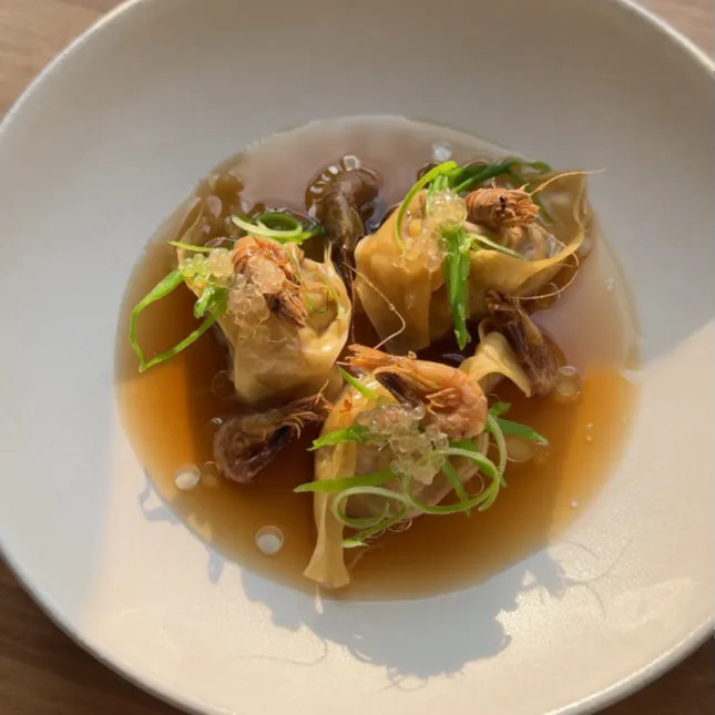 Image alt description