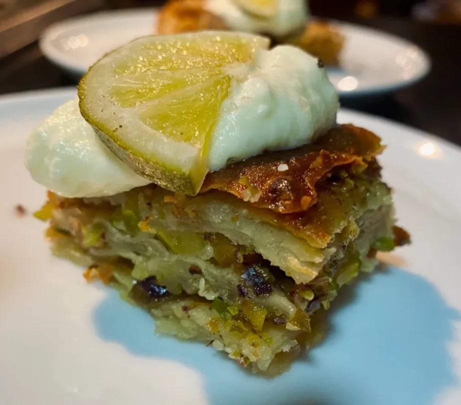 Image alt description