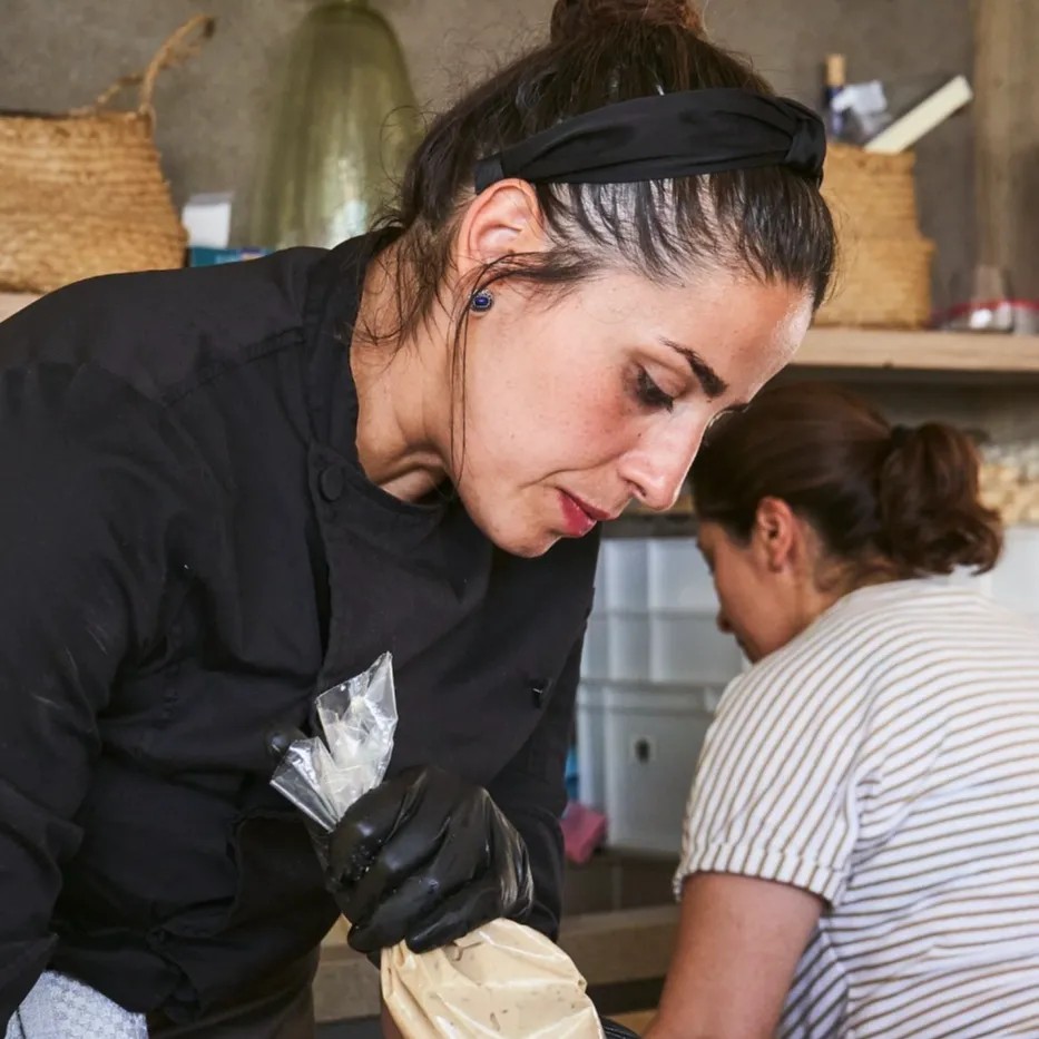 Image alt description