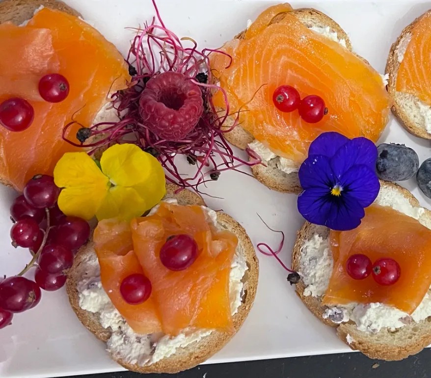 Image alt description