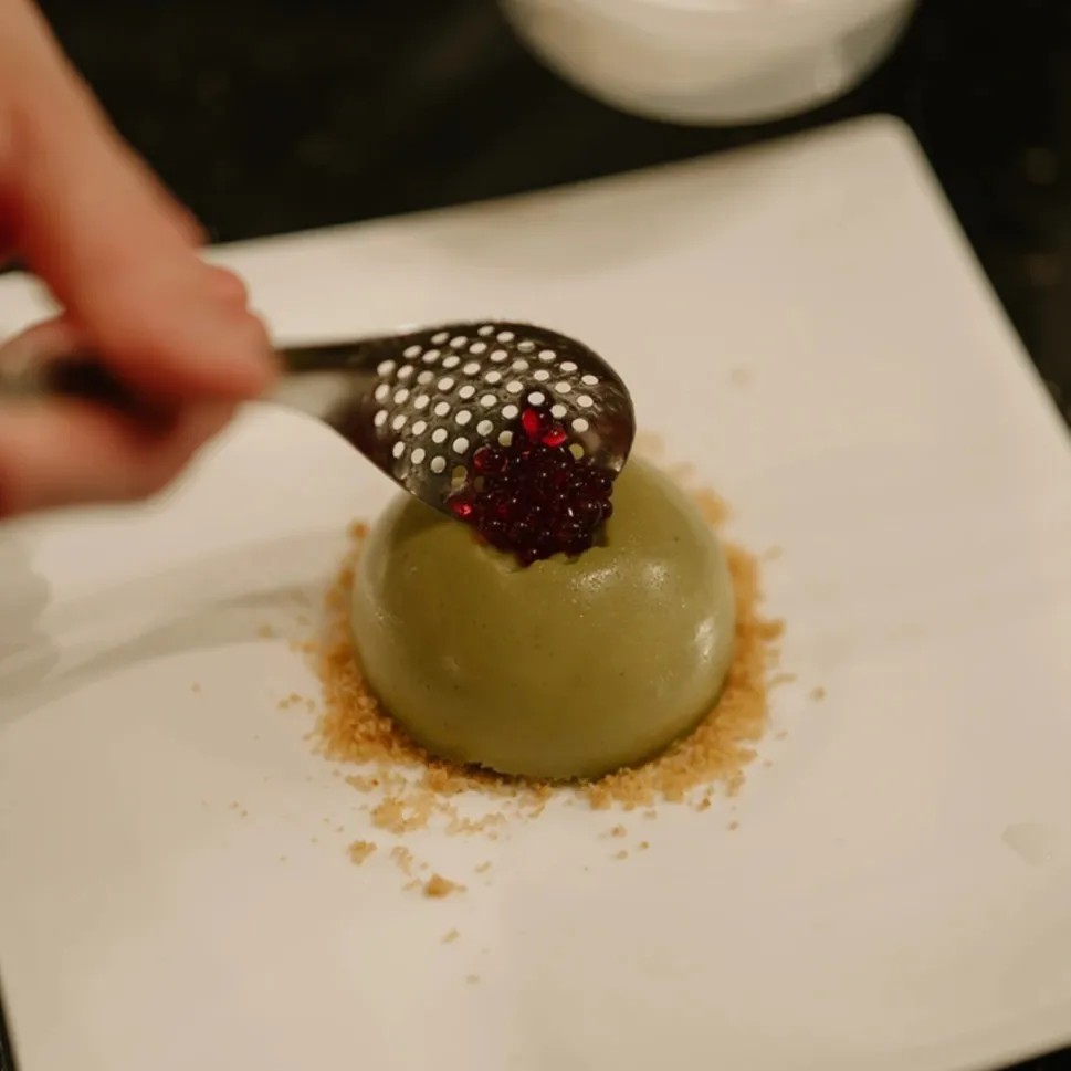 Image alt description