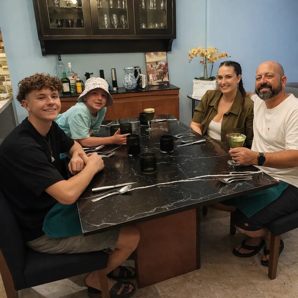 Image alt description