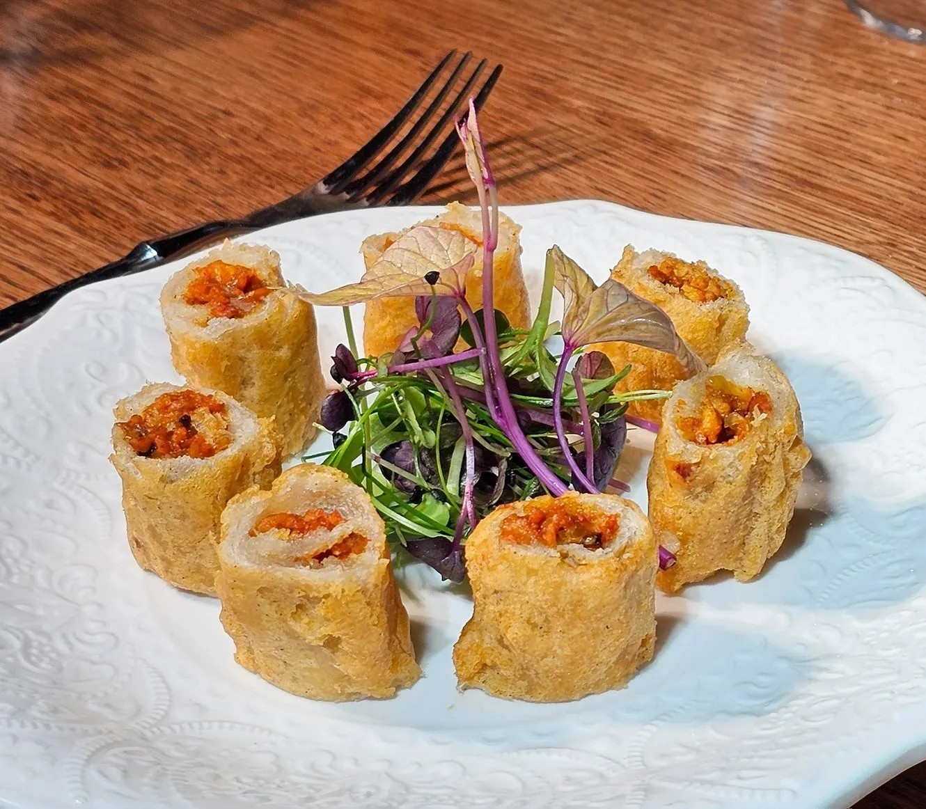 Image alt description