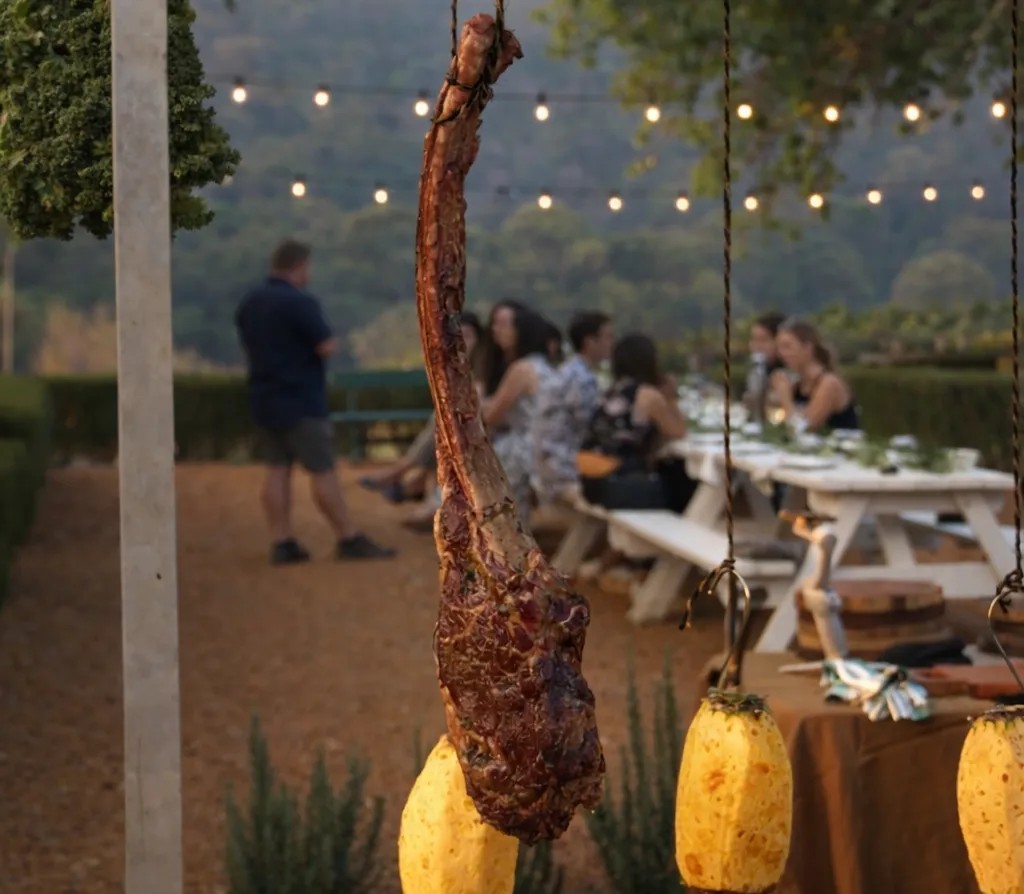 Image alt description