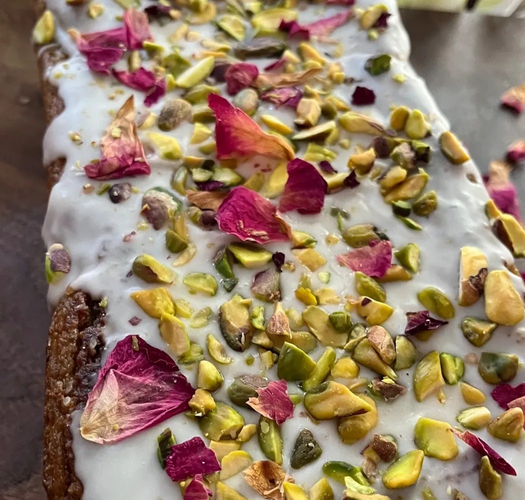 Image alt description