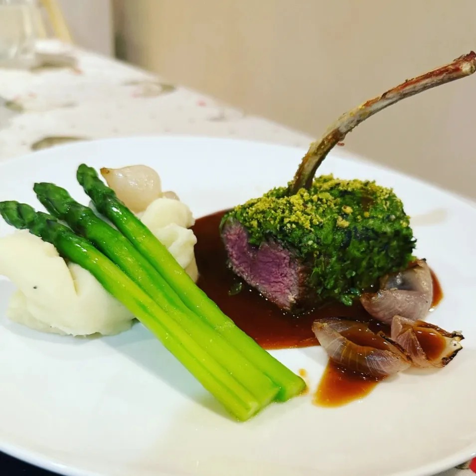 Image alt description