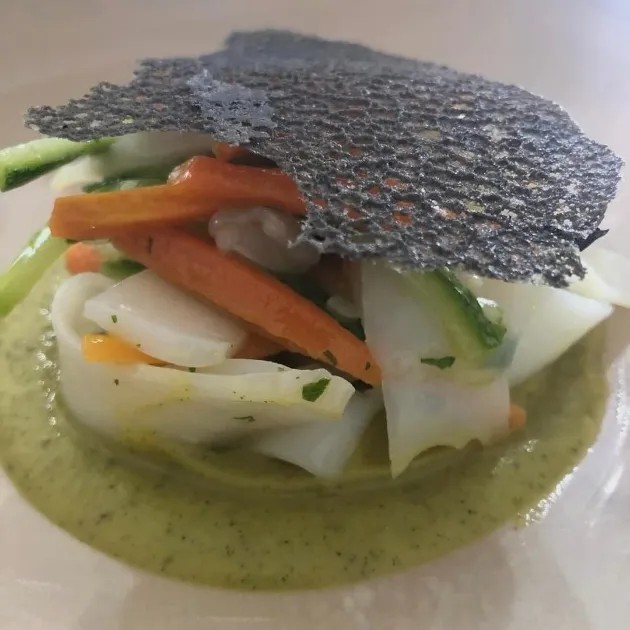 Image alt description