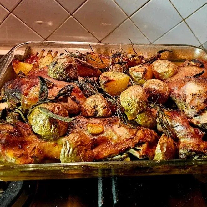 Image alt description