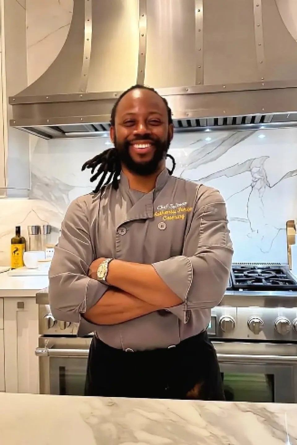 Image alt description