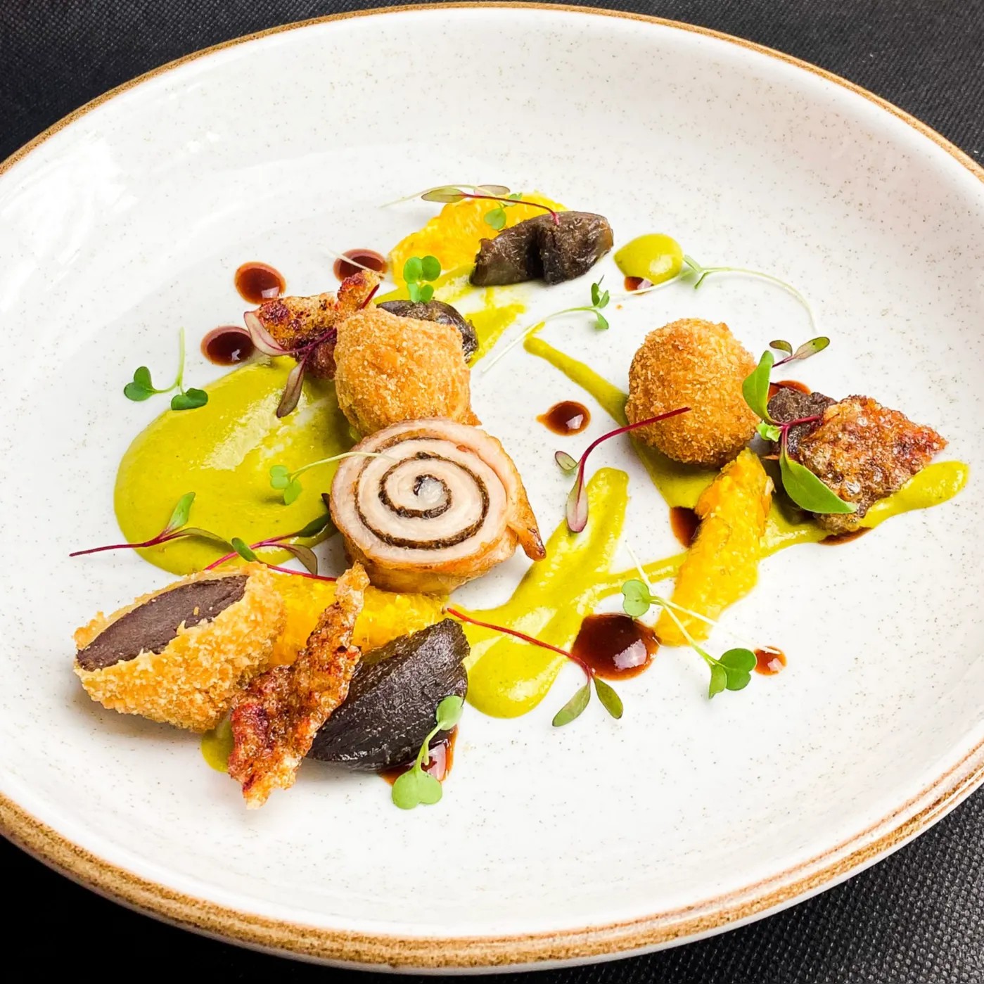 Image alt description