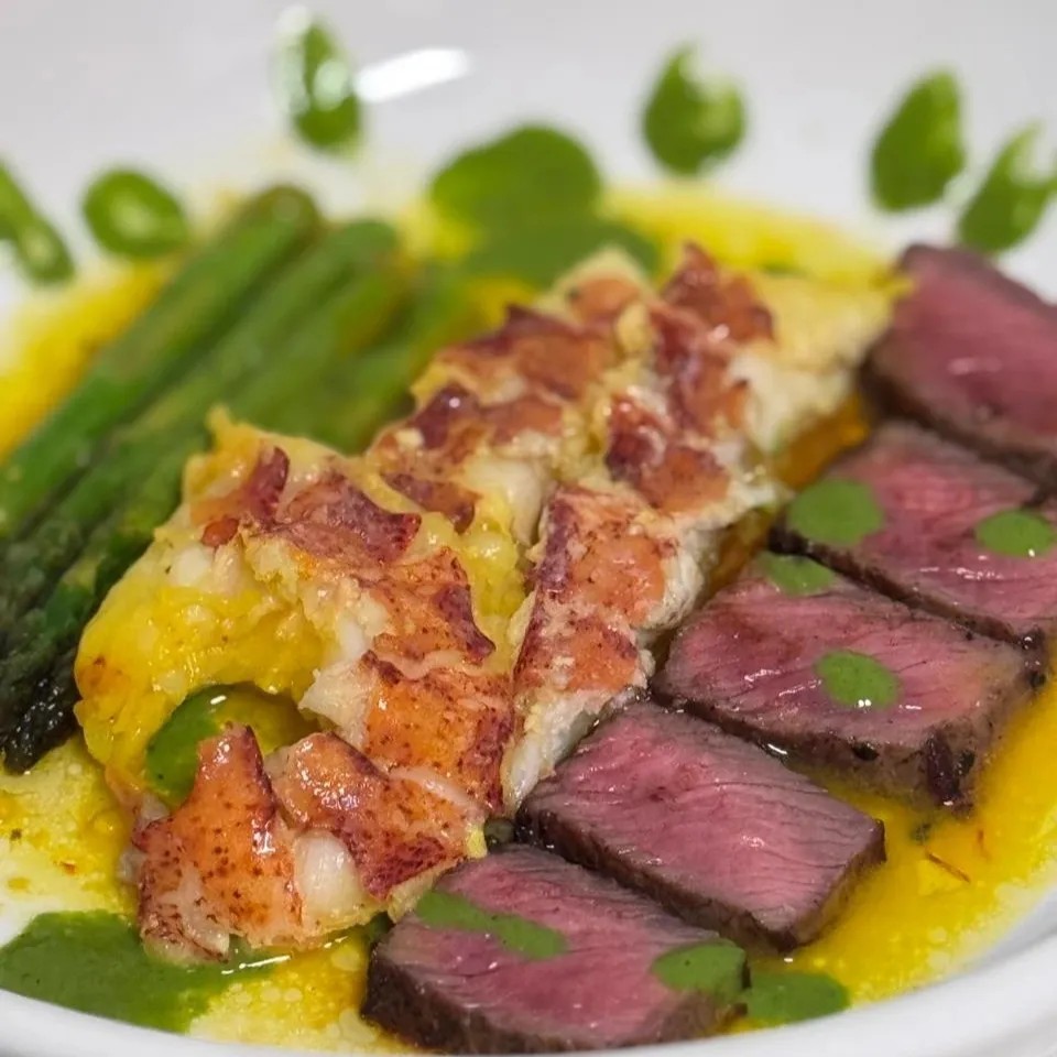 Image alt description