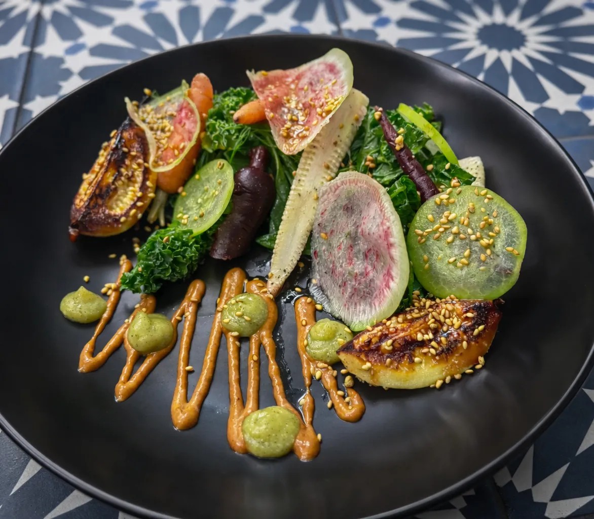 Image alt description