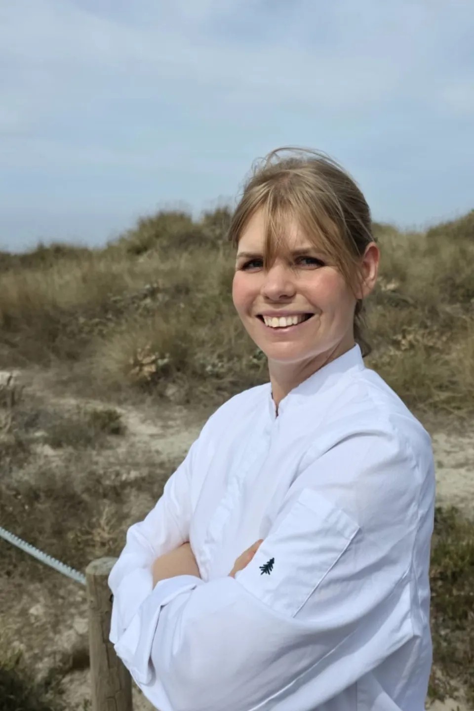 Image alt description