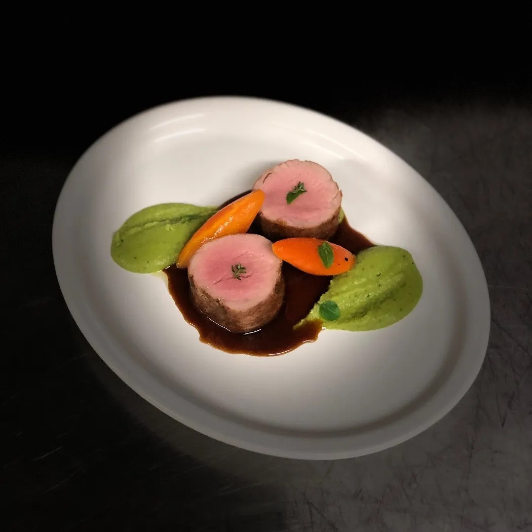 Image alt description